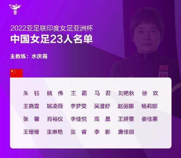 大片整体采用黑白色调，质感十足，王圣迪眼神灵动充满故事感。